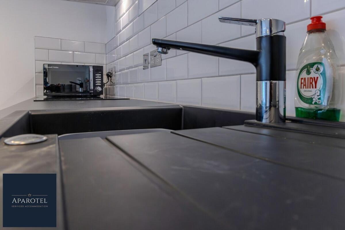 Aparotel Serviced Apartments - Stonehenge, Amesbury Town Centre Номер фото