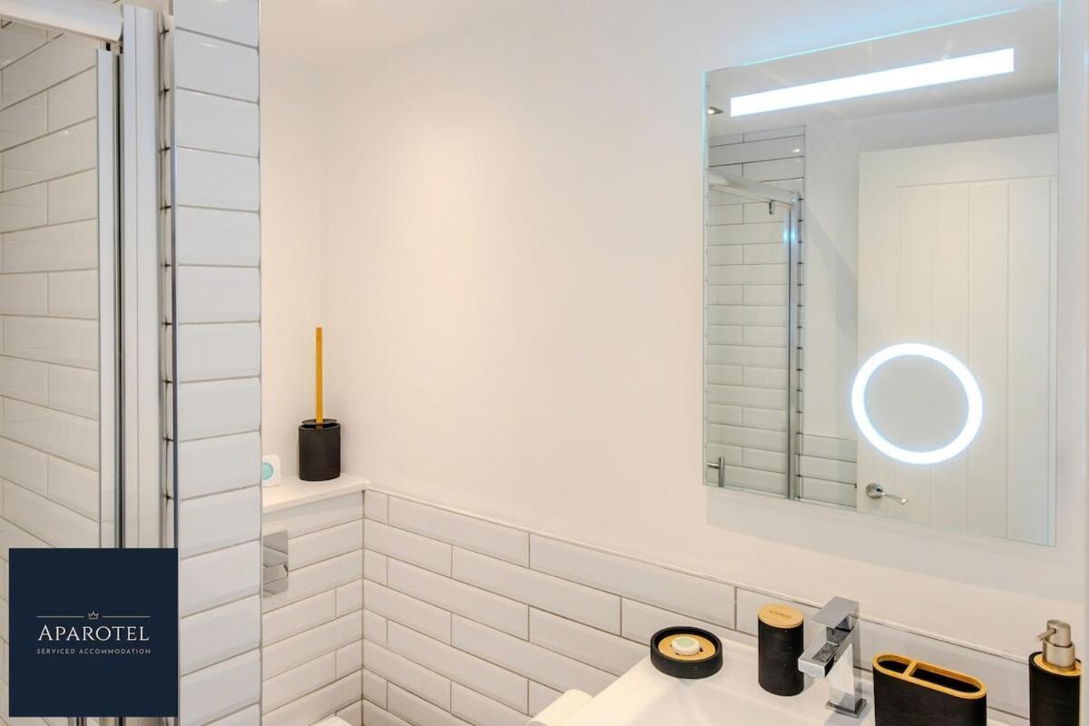 Aparotel Serviced Apartments - Stonehenge, Amesbury Town Centre Номер фото