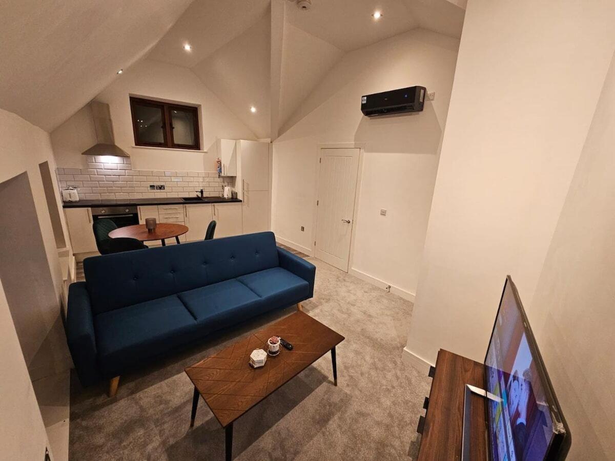 Aparotel Serviced Apartments - Stonehenge, Amesbury Town Centre Номер фото