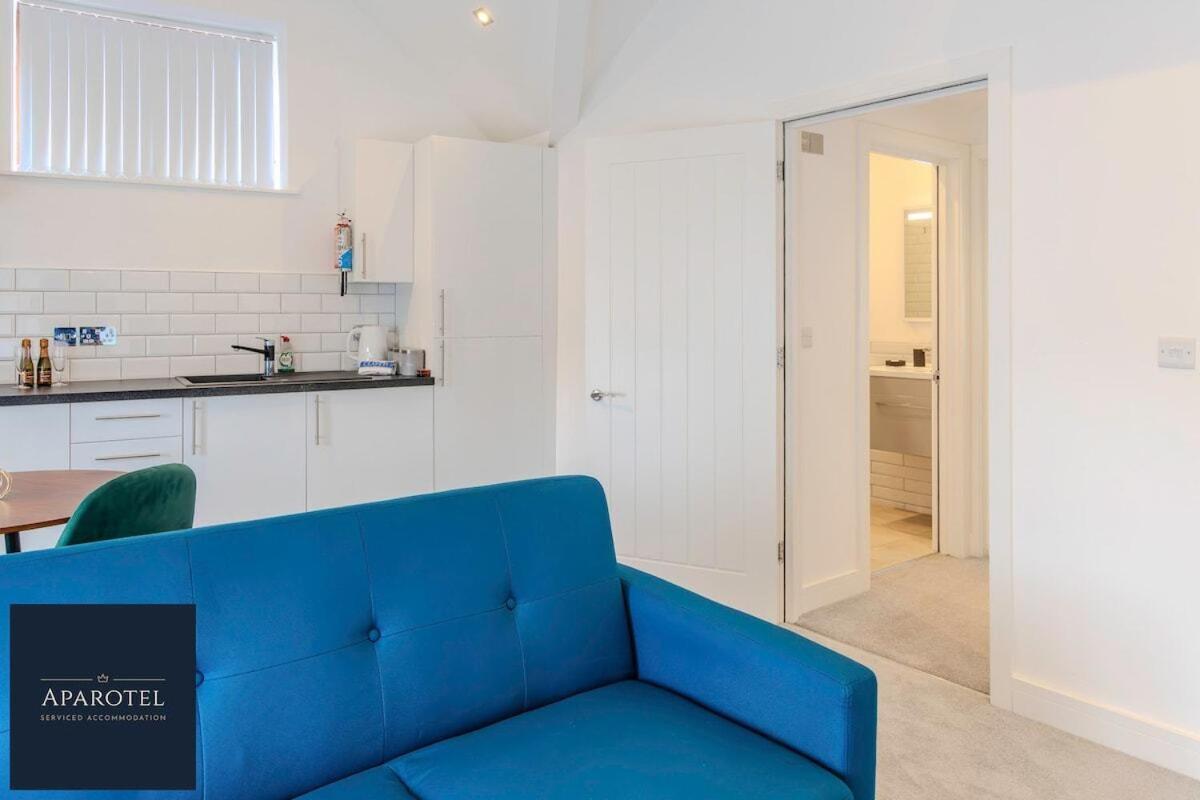Aparotel Serviced Apartments - Stonehenge, Amesbury Town Centre Номер фото